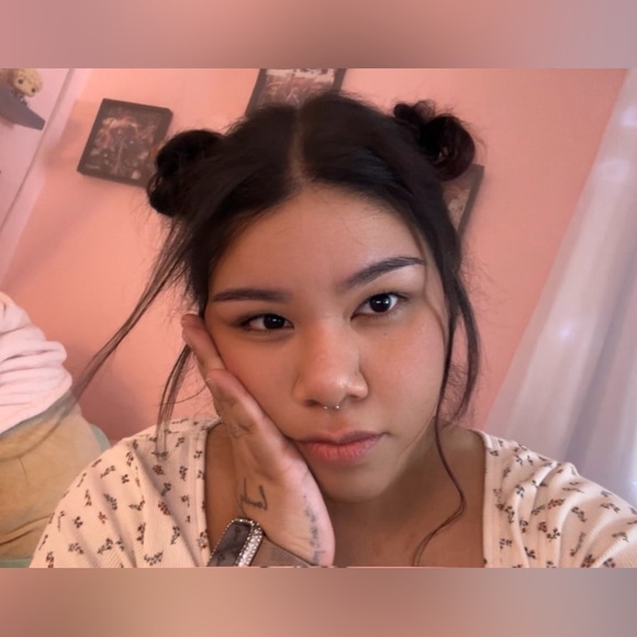 Meet your Posher, Mariah - Picture 4 of 6